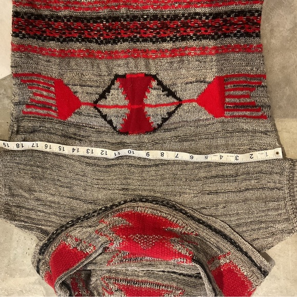 Southwestern cowl neck sweater - Picture 9 of 9